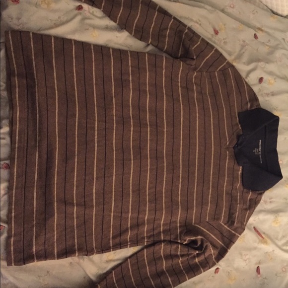 Business Casual Button up dress shirt - Picture 2 of 2